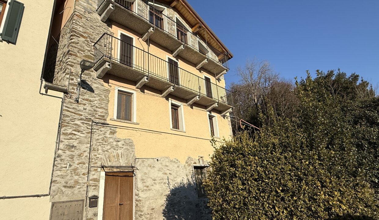 Cremia Casa con Giardino e Piscina1