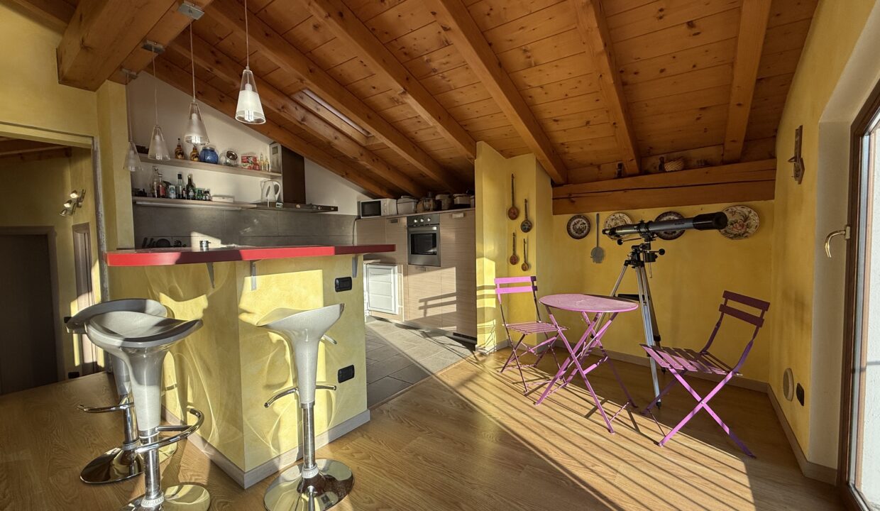 Cremia Casa con Giardino e Piscina18