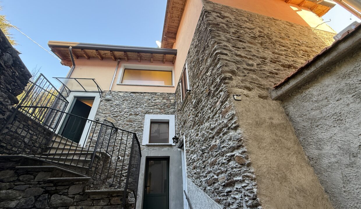 Cremia Casa con Giardino e Piscina34
