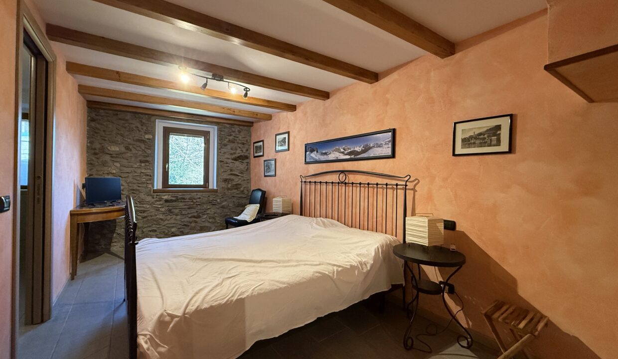 Cremia Casa con Giardino e Piscina4