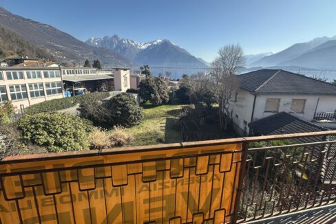 Casa Domaso con Giardino da Ristrutturare