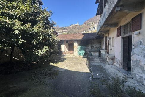 Casa Domaso con Giardino da Ristrutturare
