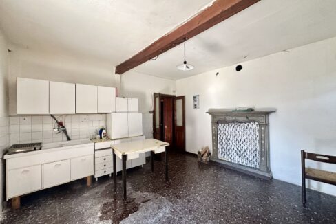Casa Domaso con Giardino da Ristrutturare