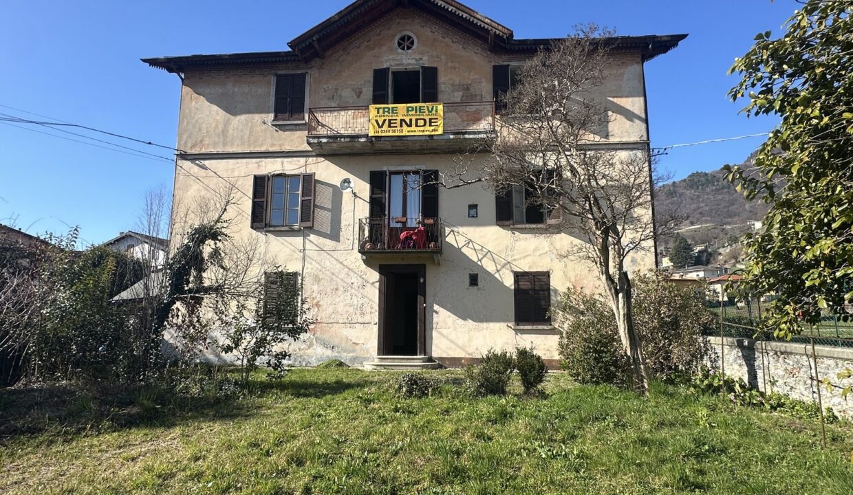 Casa Domaso con Giardino da Ristrutturare