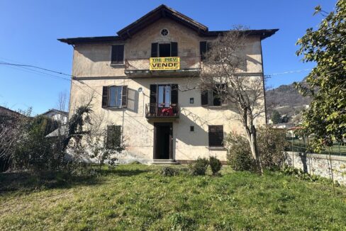 Casa Domaso con Giardino da Ristrutturare
