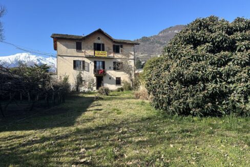 Casa Domaso con Giardino da Ristrutturare