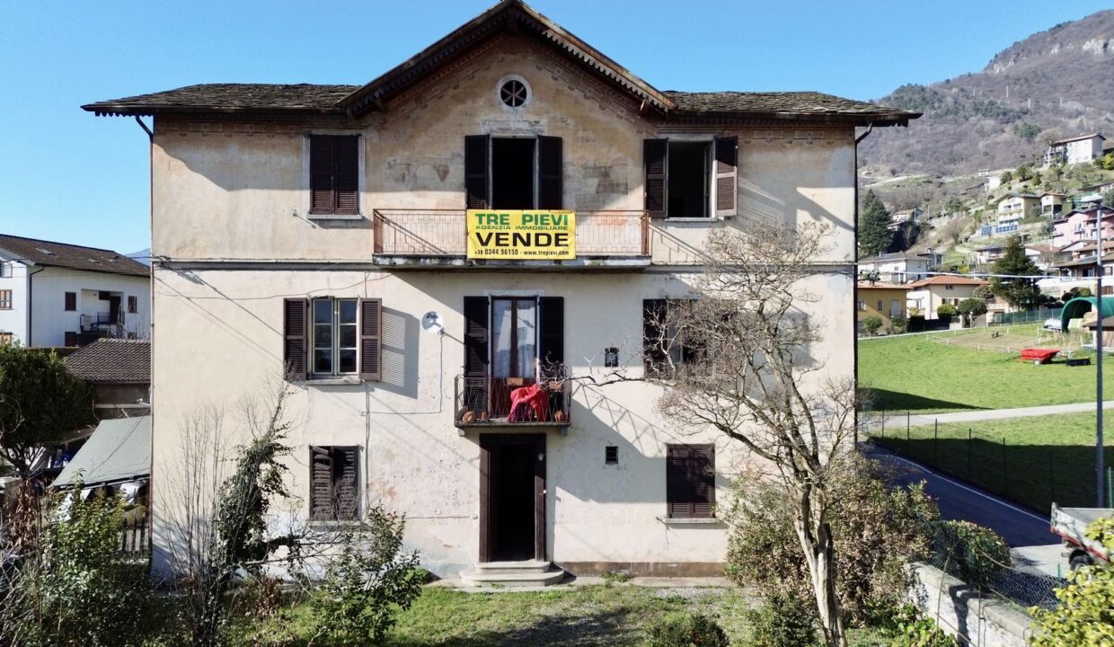 Casa Domaso con Giardino da Ristrutturare
