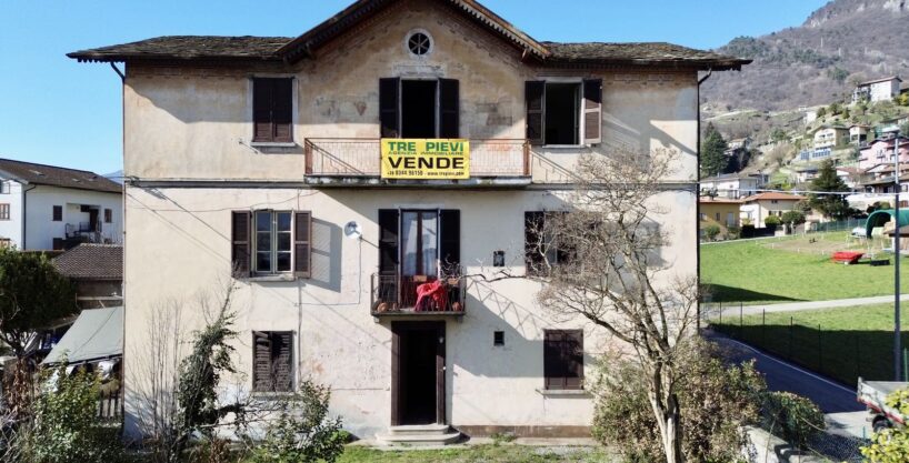Casa Domaso con Giardino da Ristrutturare con giardino
