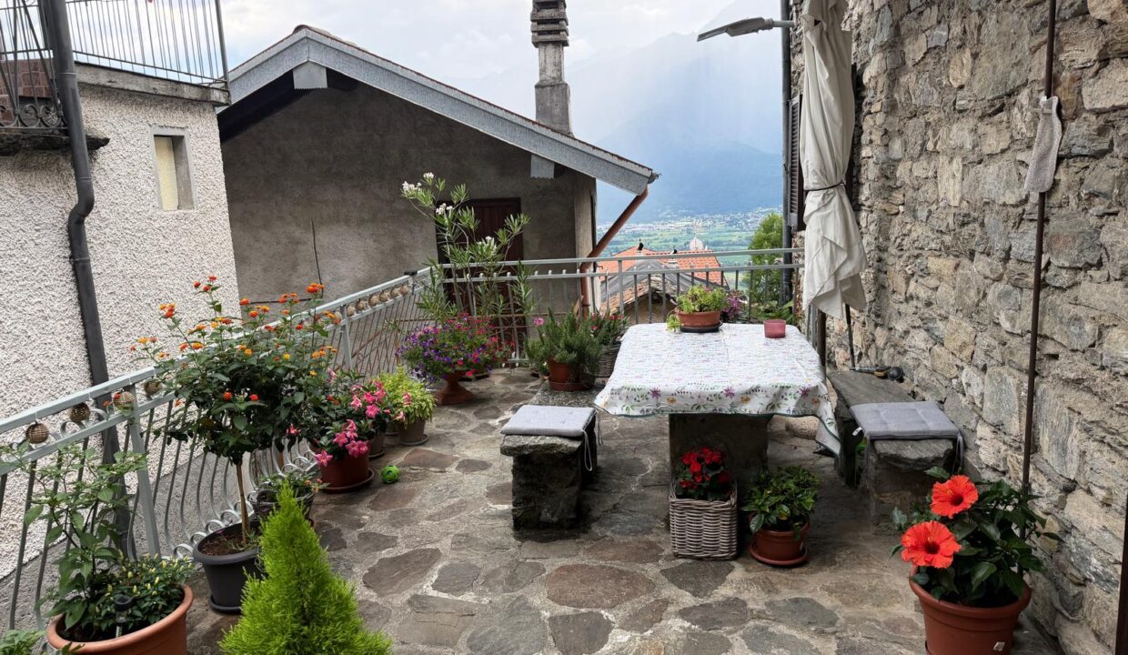 Rustico con Terrazzo sul Lago di Como - Montemezzo