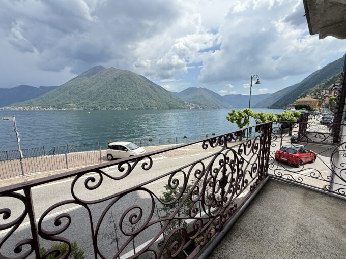 Appartamento Argegno con Vista Lago e Balcone