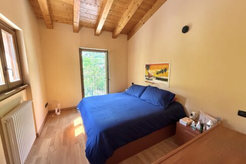 Argegno Appartamento Con Posto Auto e Giardino Comunale