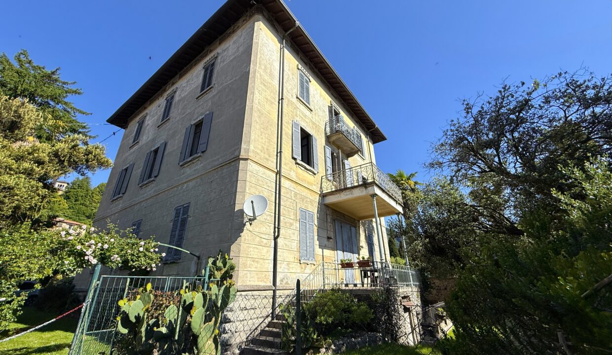 Menaggio Appartamento in Villa D'epoca con Posto auto