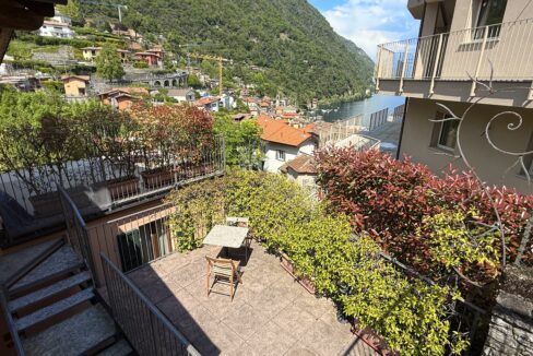 Argegno Appartamento Con Posto Auto e Giardino Comunale