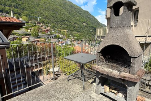 Argegno Appartamento Con Posto Auto e Giardino Comunale