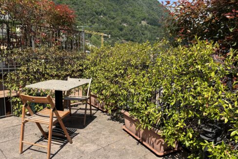 Argegno Appartamento Con Posto Auto e Giardino Comunale