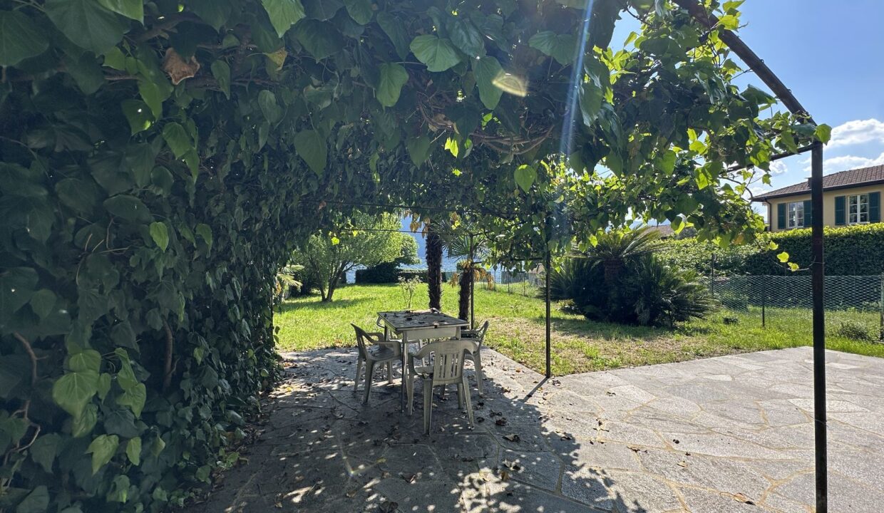 Proprietà Fronte Lago Tremezzina Mezzegra con Giardino
