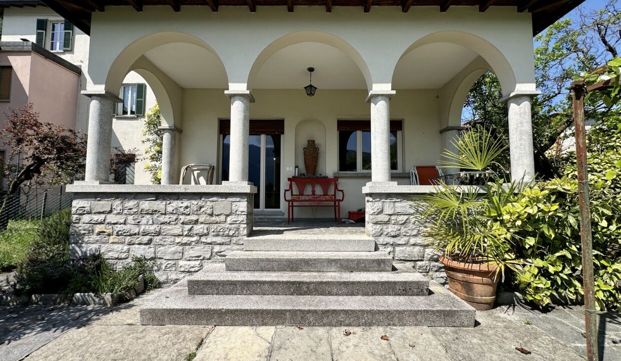Proprietà Fronte Lago Tremezzina Mezzegra con Giardino