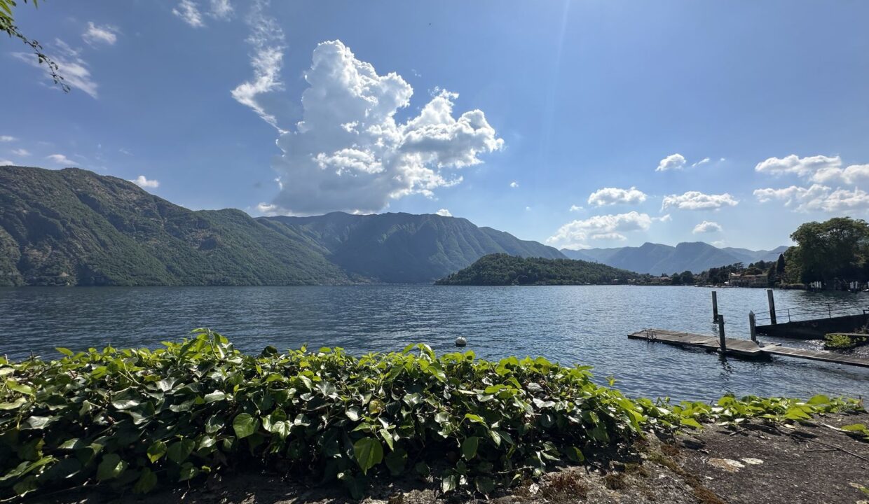 Proprietà Fronte Lago Tremezzina Mezzegra con Giardino