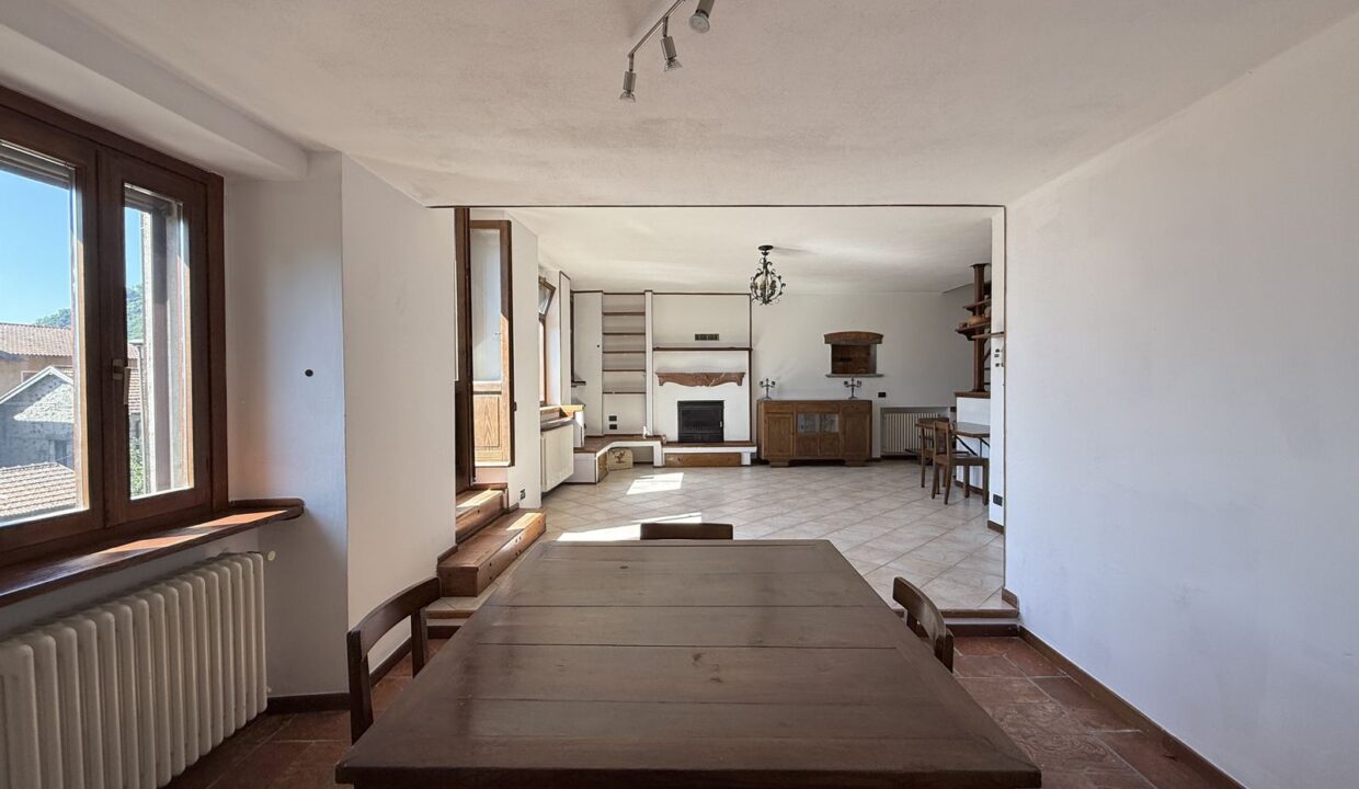 Appartamento Dongo con Terrazzo