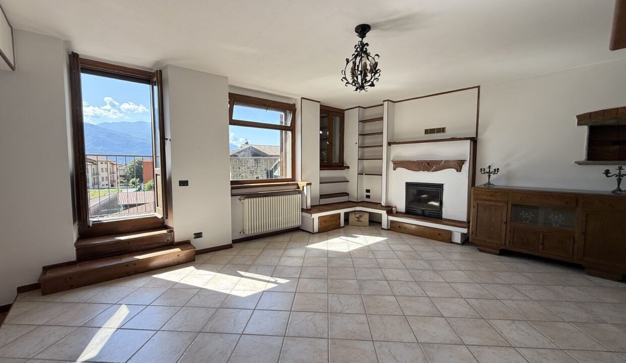 Appartamento Dongo con Terrazzo