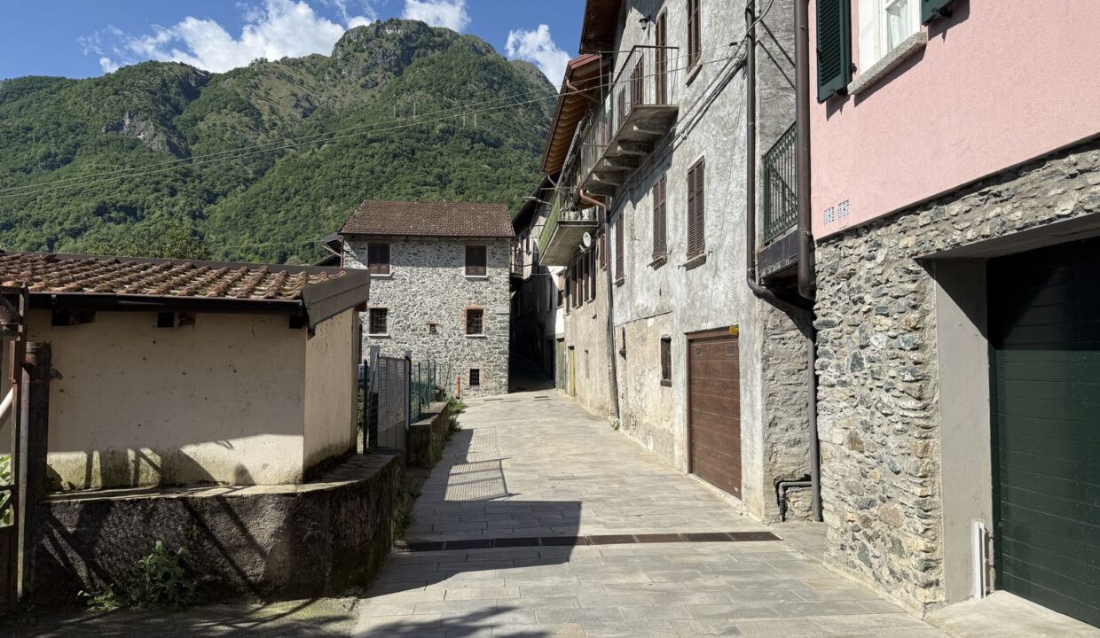 Appartamento Dongo con Terrazzo