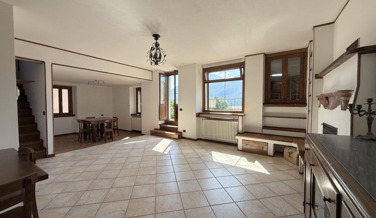 Appartamento Dongo con Terrazzo