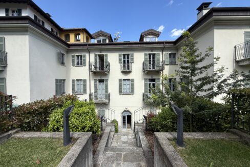 Appartamento In Centro Menaggio con Posto Auto e Piscina10
