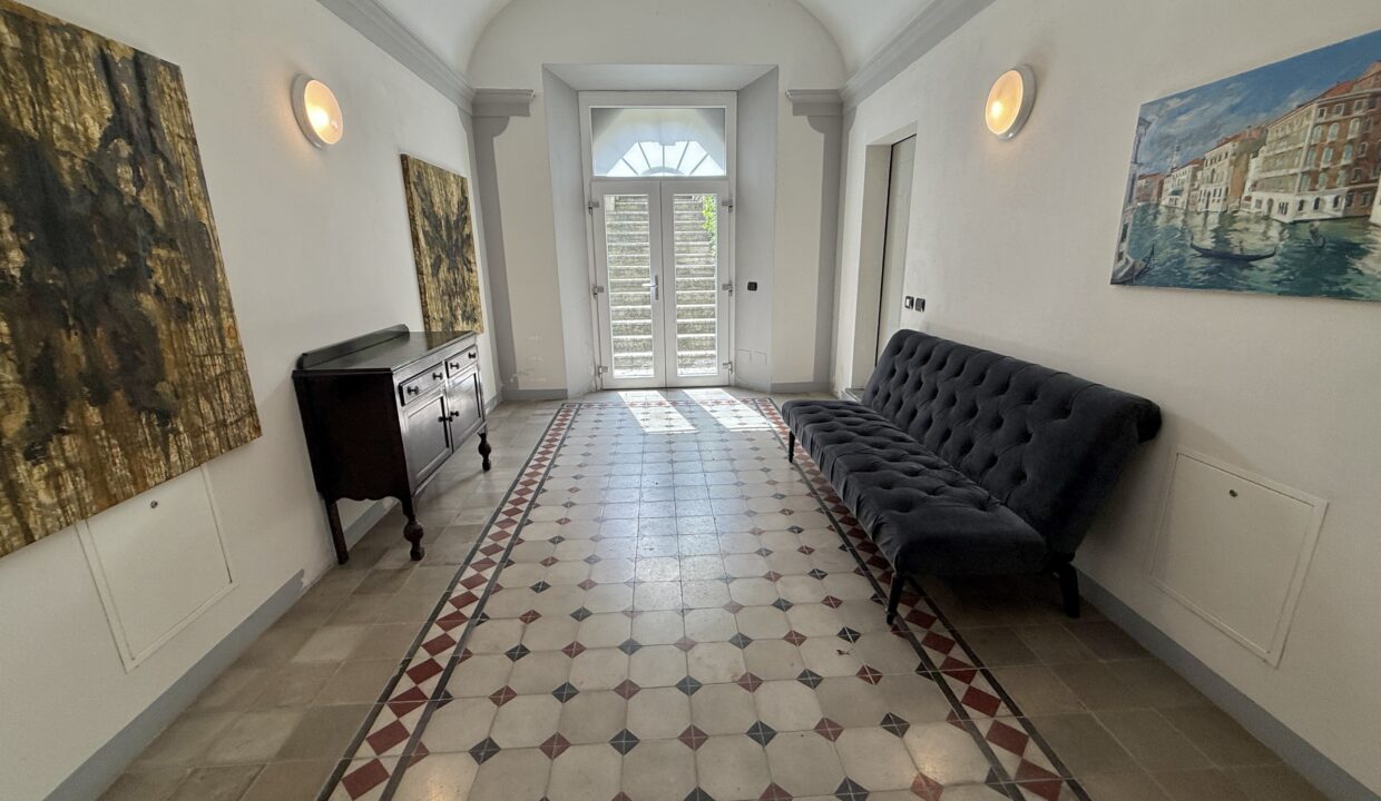 Appartamento Menaggio in Centro con Giardino, Piscina e Posto Auto48