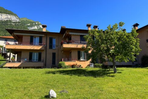 Appartamento a Mezzegra con Giardino e Vista Lago 16