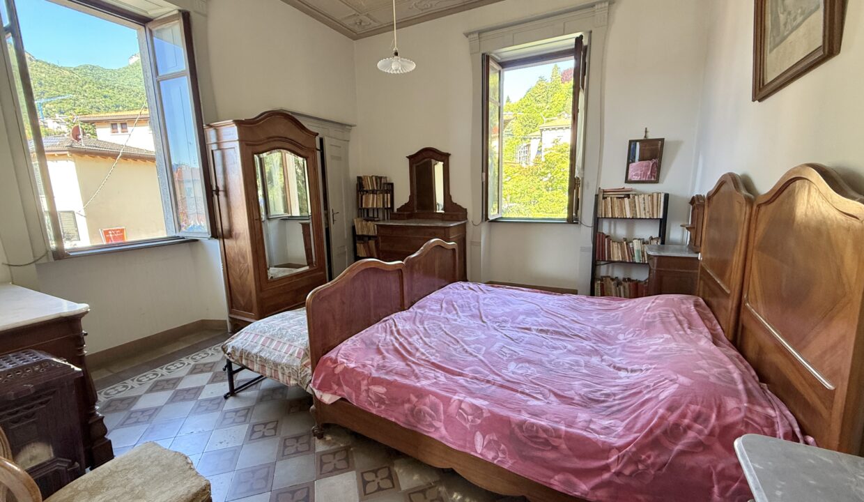 Menaggio Appartamento in Villa D'epoca con Posto auto 1