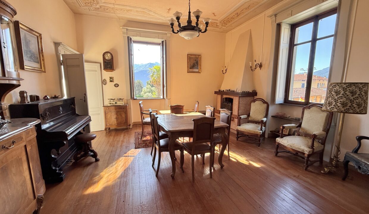 Menaggio Appartamento in Villa D'epoca con Posto auto 15