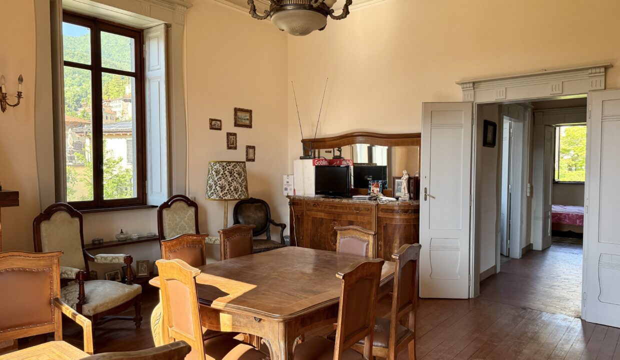 Menaggio Appartamento in Villa D'epoca con Posto auto 20