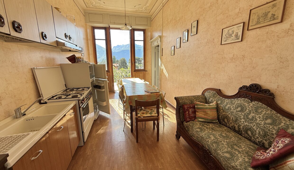 Menaggio Appartamento in Villa D'epoca con Posto auto 22