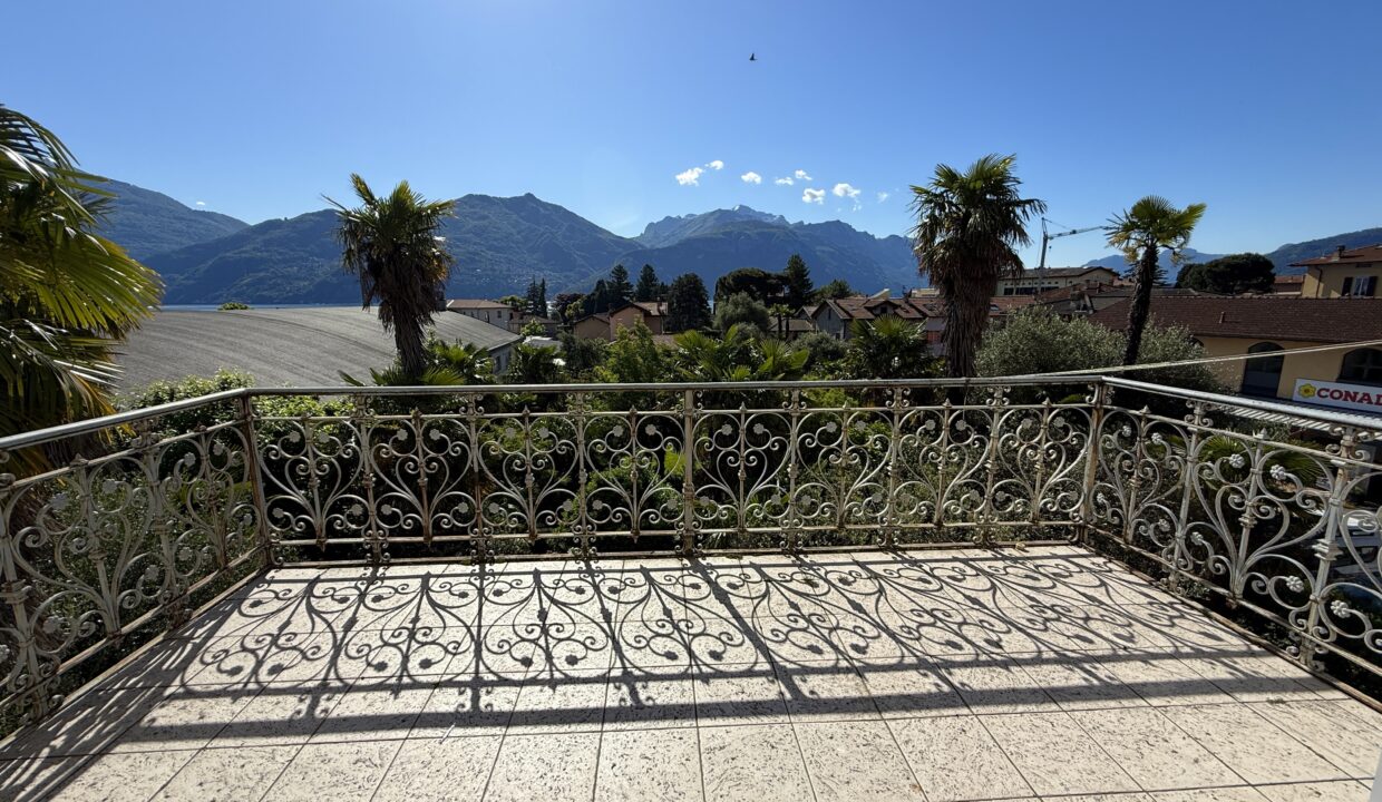 Menaggio Appartamento in Villa D'epoca con Posto auto terrazza