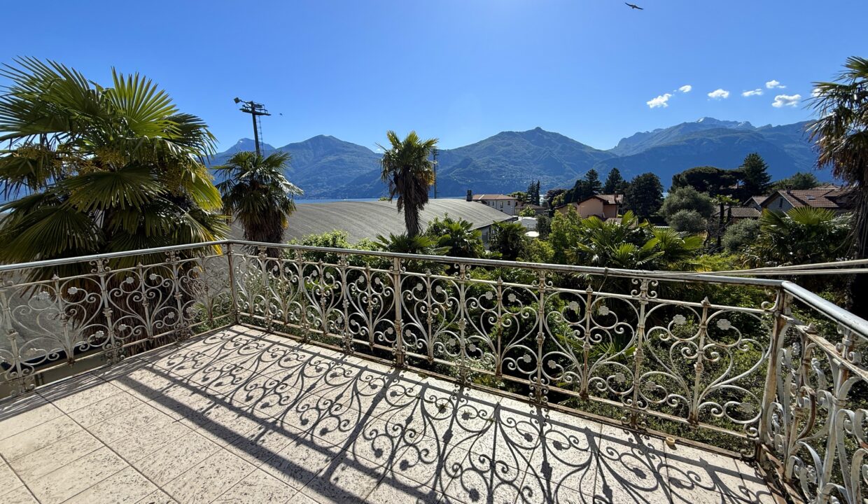 Menaggio Appartamento in Villa D'epoca con Posto auto 25