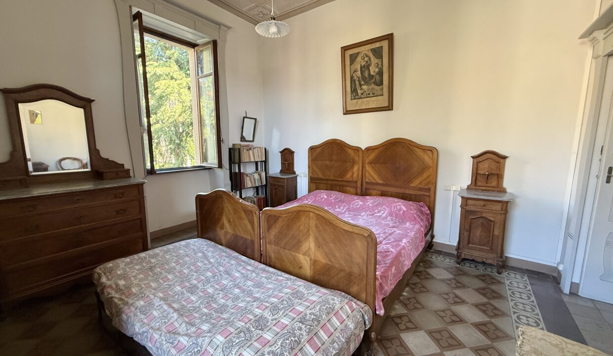 Menaggio Appartamento in Villa D'epoca con Posto auto 3