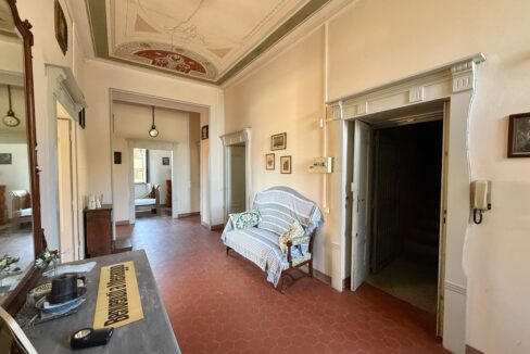 Menaggio Appartamento in Villa D'epoca con Posto auto 9