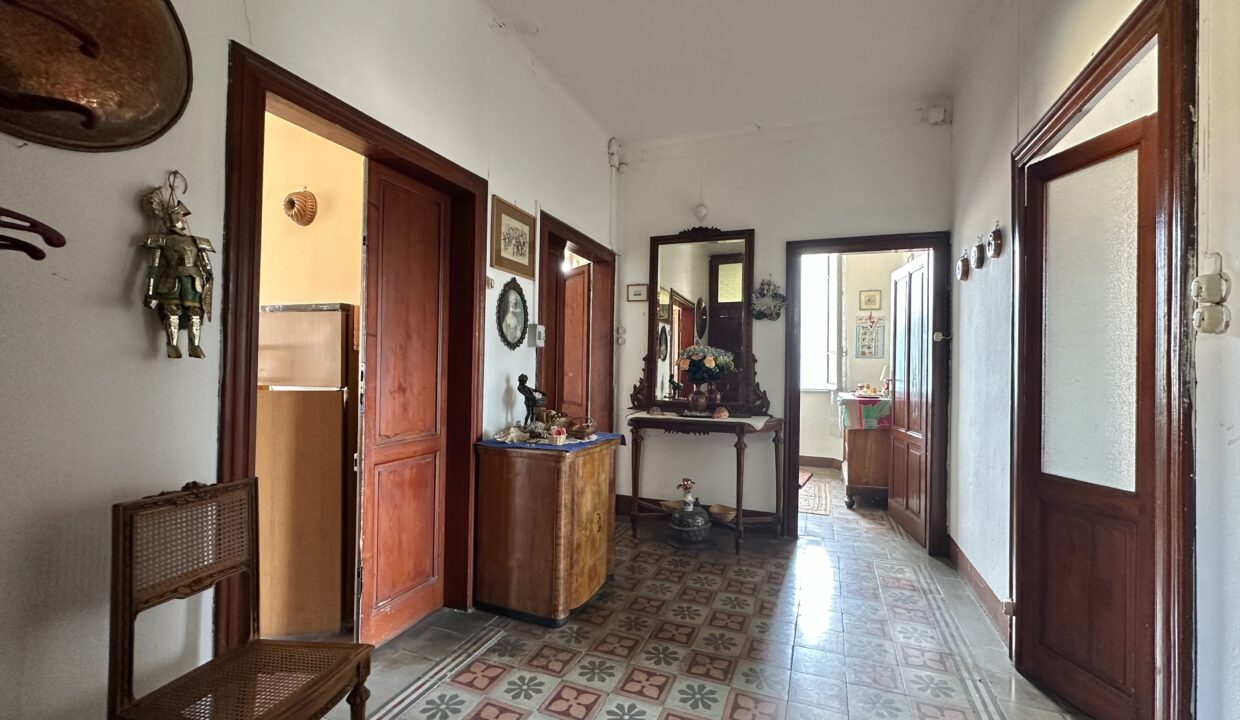 Mezzegra Appartamento con Giardino e Vista Lago 13
