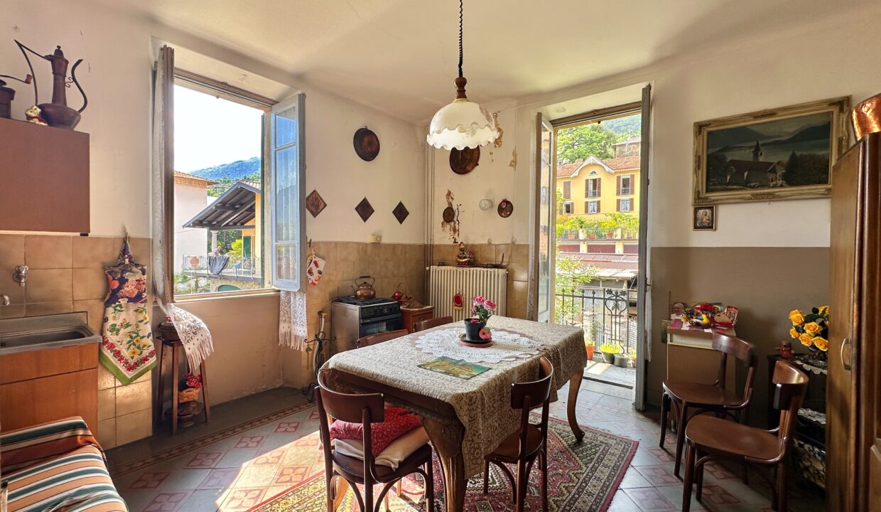 Mezzegra Appartamento con Giardino e Vista Lago 15
