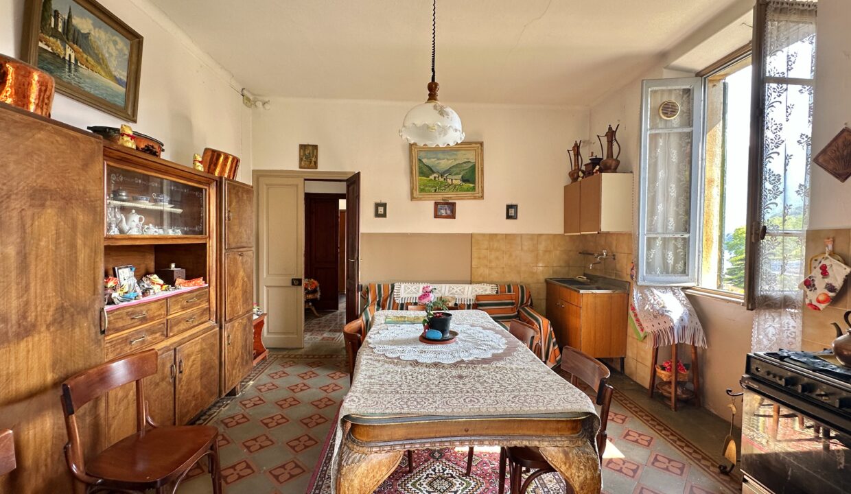 Mezzegra Appartamento con Giardino e Vista Lago 17