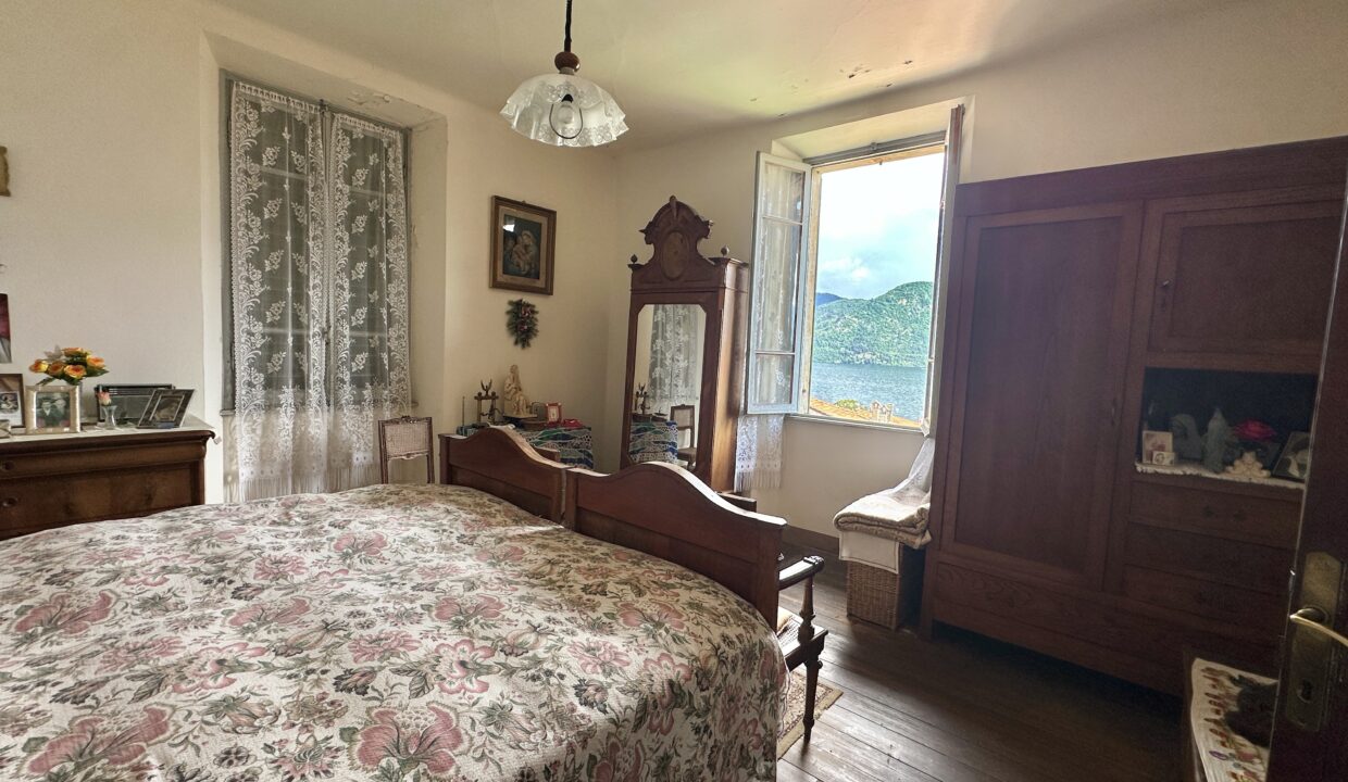 Mezzegra Appartamento con Giardino e Vista Lago 24