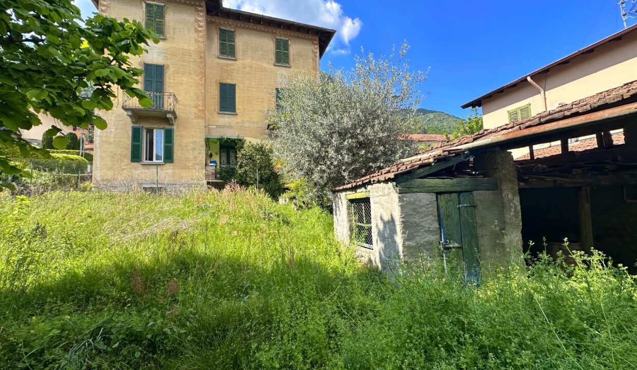 Mezzegra Appartamento con Giardino e Vista Lago 9