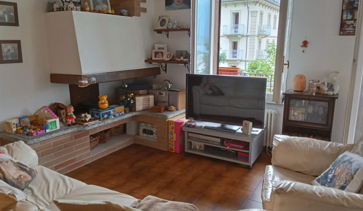 Mezzegra Appartamento con Vista Lago 1
