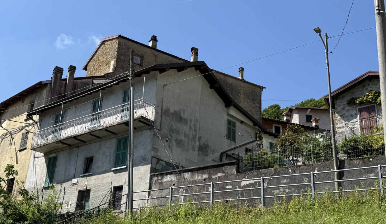 Plesio Casa con Giardino e Vista lago 1