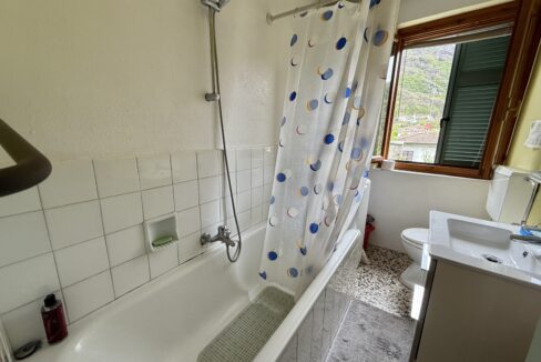 Plesio Porzione di Casa con Balcone e vista lago14