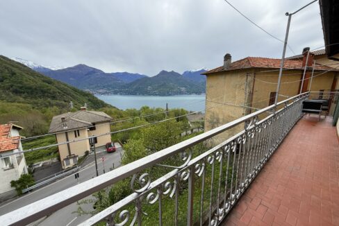Plesio Porzione di Casa con Balcone e vista lago15