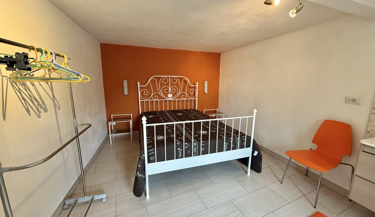 Plesio Porzione di Casa con Balcone e vista lago2