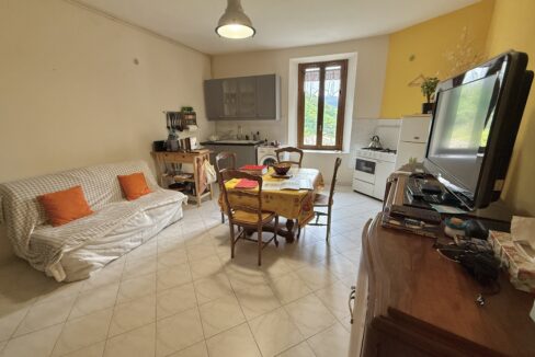 Plesio Porzione di Casa con Balcone e vista lago4