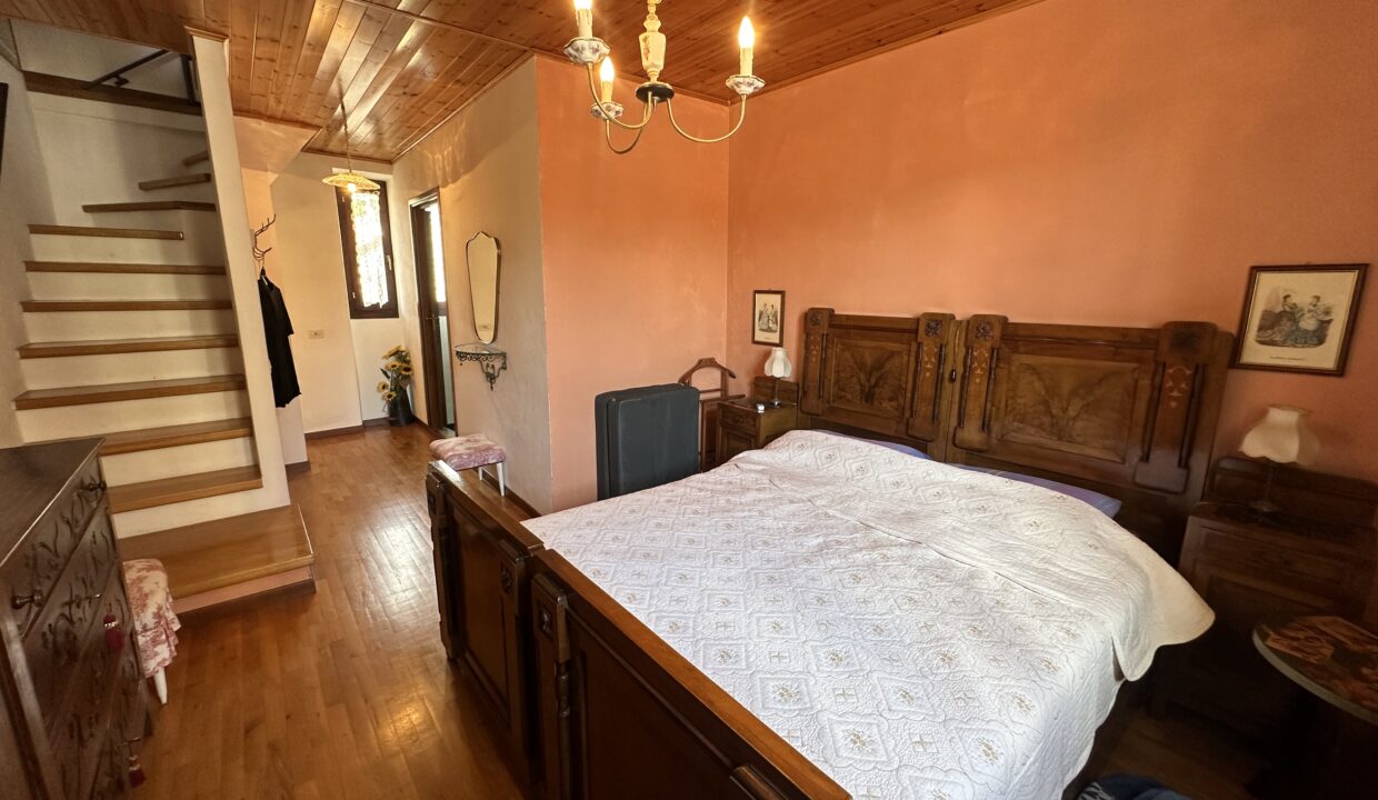 Porzione di casa a Carcente con bella vista lago 10