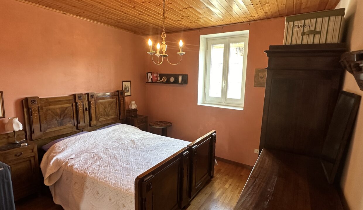 Porzione di casa a Carcente con bella vista lago 9